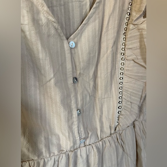 White Birch|Tan Prairie Ruffle Dress with Eyelet Stitching Border, Size 1X••• - Picture 6 of 16